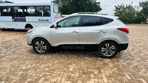 Hyundai Tucson Limited AWD 2013 Silver
