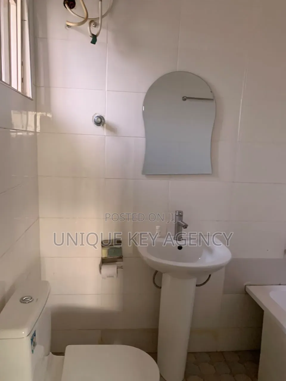 2bdrm Apartment in Unique Key Agency, West Legon for rent