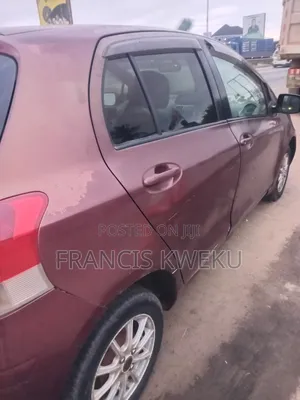Toyota Vitz 1.0 FWD 3dr 2010 Brown