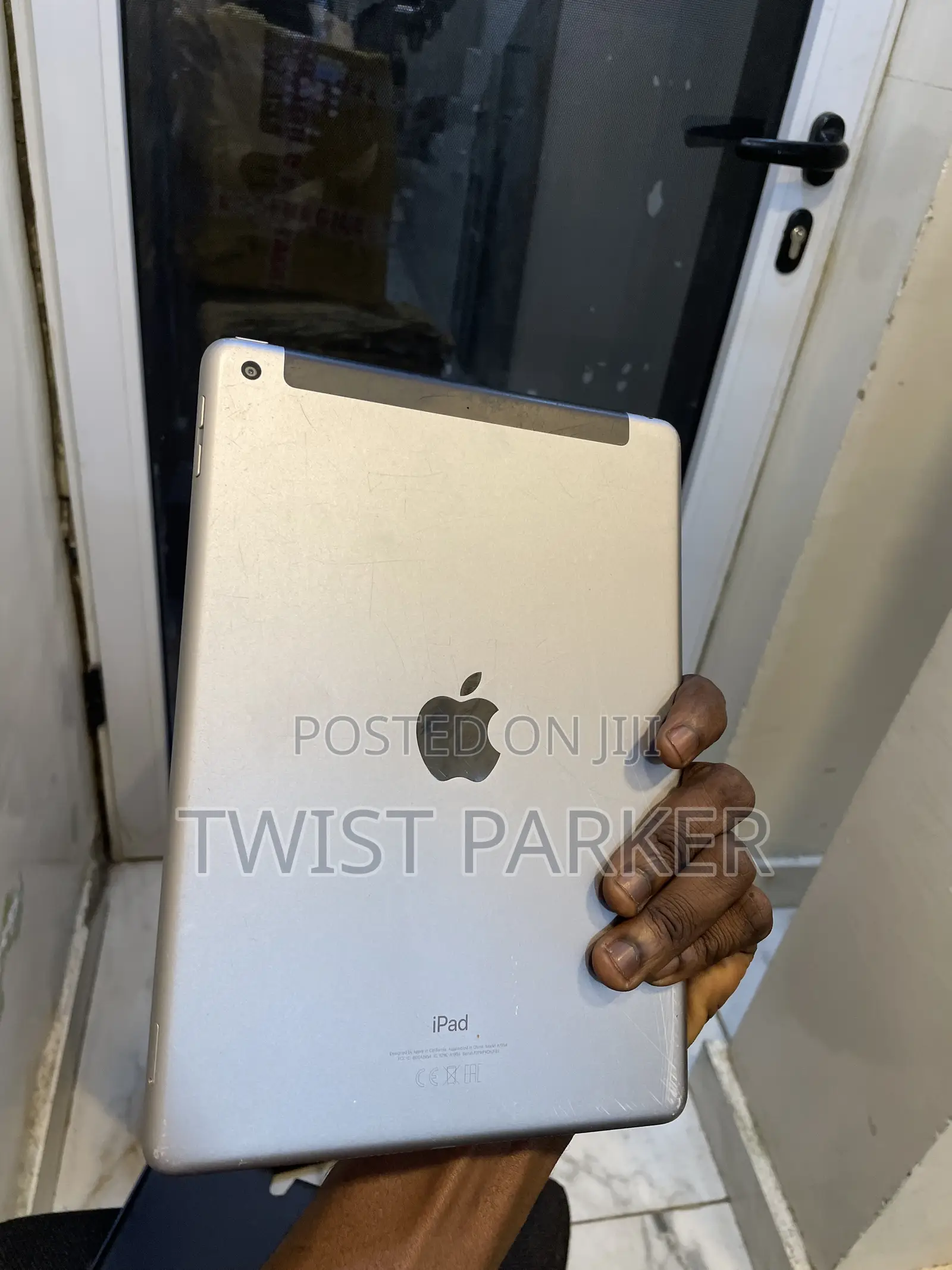 Apple iPad 9.7 128 GB Silver