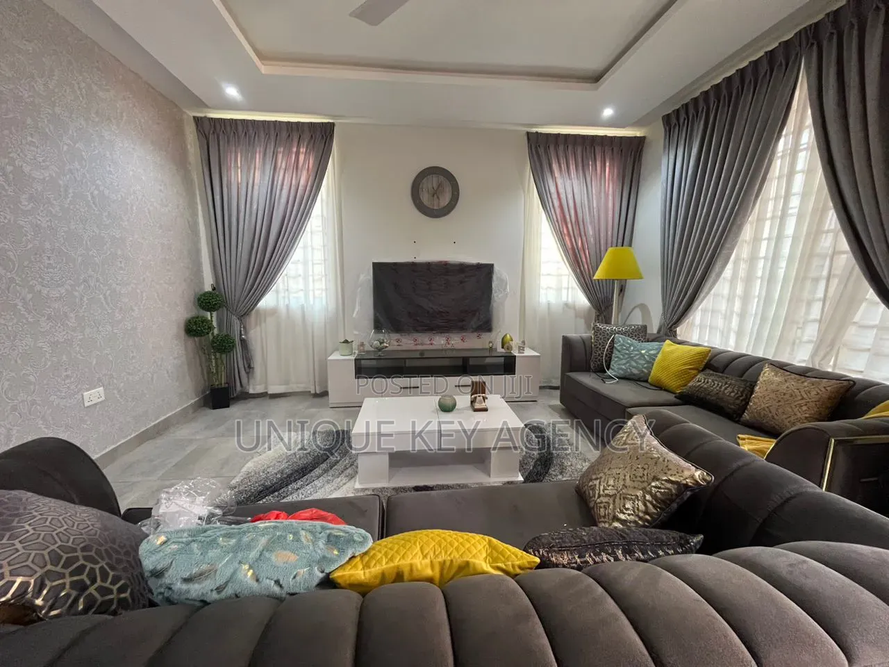 2bdrm House in Unique Key Agency, Airport Residential Area for rent