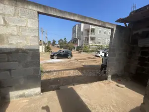 5bdrm House in Unique Key Agency, Spintex for sale