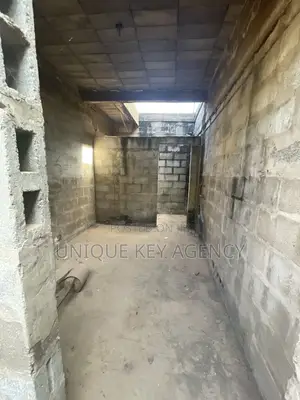 5bdrm House in Unique Key Agency, Spintex for sale