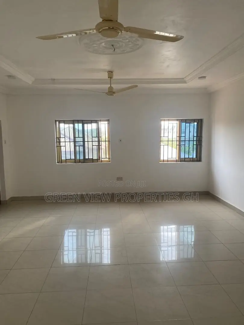 3bdrm Apartment in West Hills Mall Area for rent