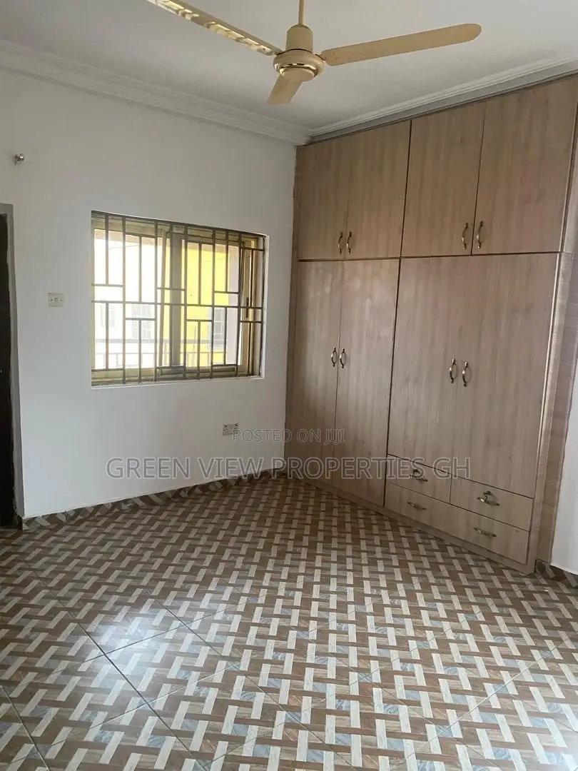3bdrm Apartment in West Hills Mall Area for rent
