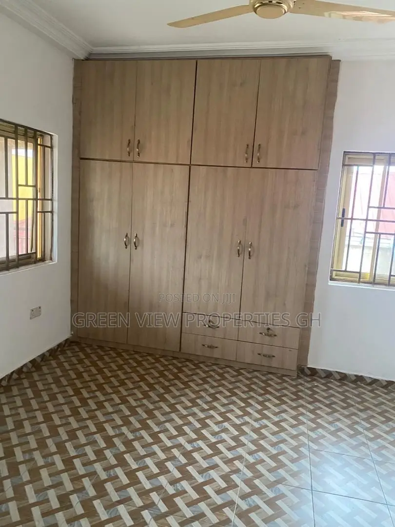 3bdrm Apartment in West Hills Mall Area for rent