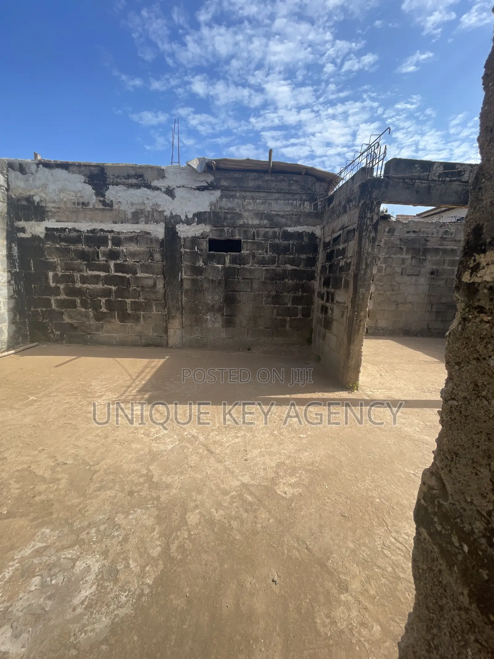 5bdrm House in Unique Key Agency, Spintex for sale