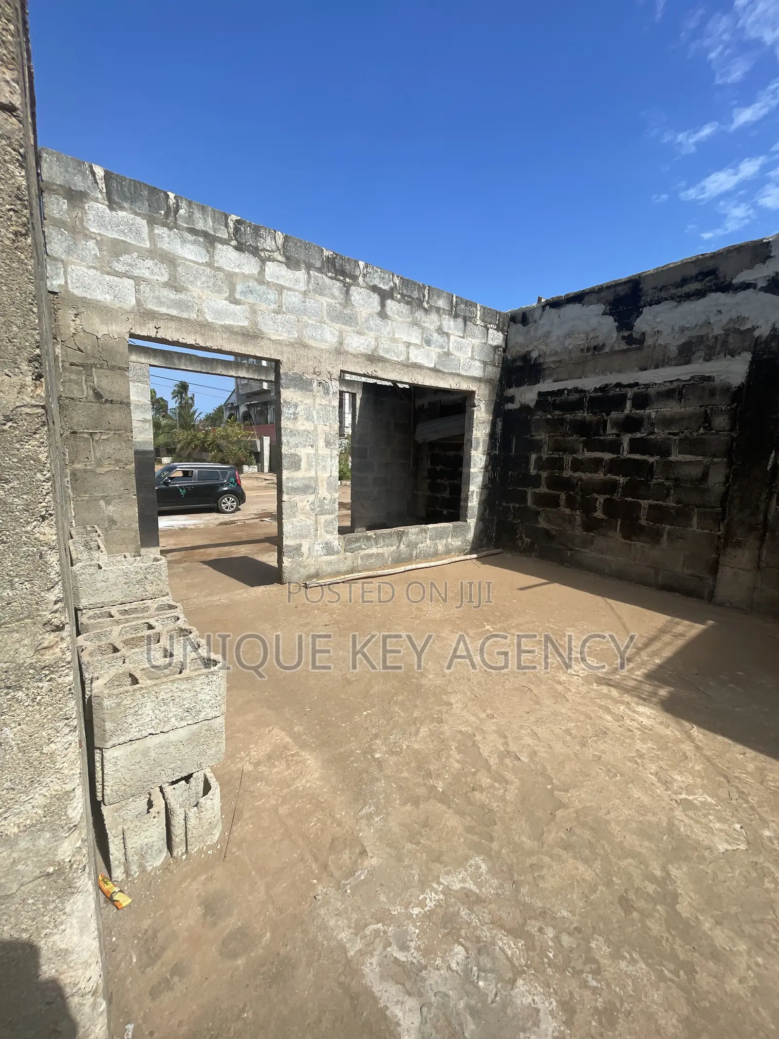 5bdrm House in Unique Key Agency, Spintex for sale
