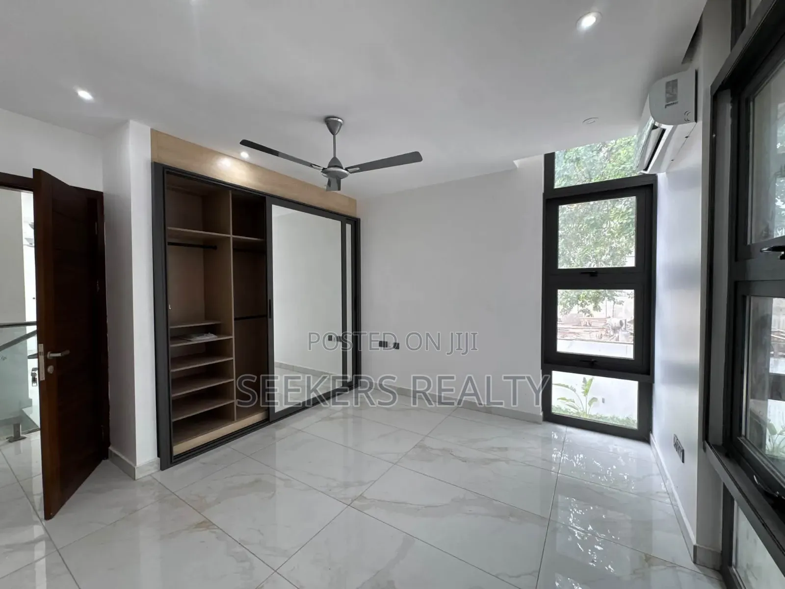 4bdrm Townhouse / Terrace in Seekers Realty, US Embassy Area for rent
