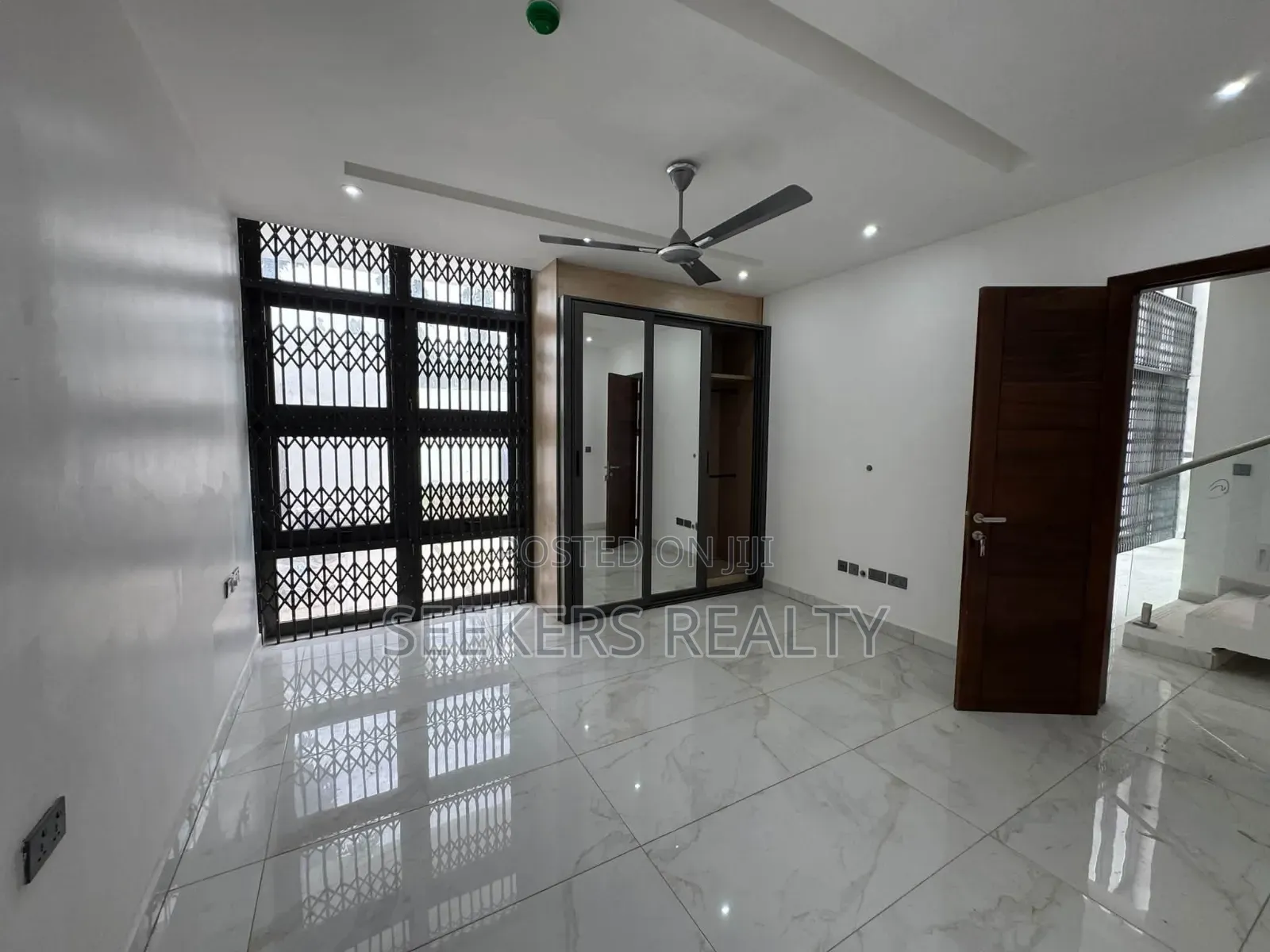 4bdrm Townhouse / Terrace in Seekers Realty, US Embassy Area for rent