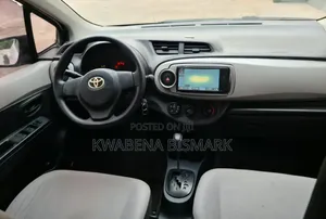 Toyota Vitz 2012 White