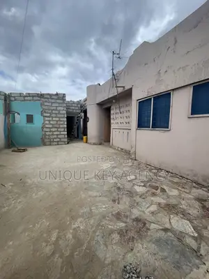6bdrm House in Unique Key Agency, Achimota for sale