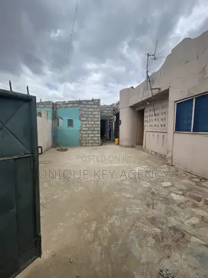 6bdrm House in Unique Key Agency, Achimota for sale