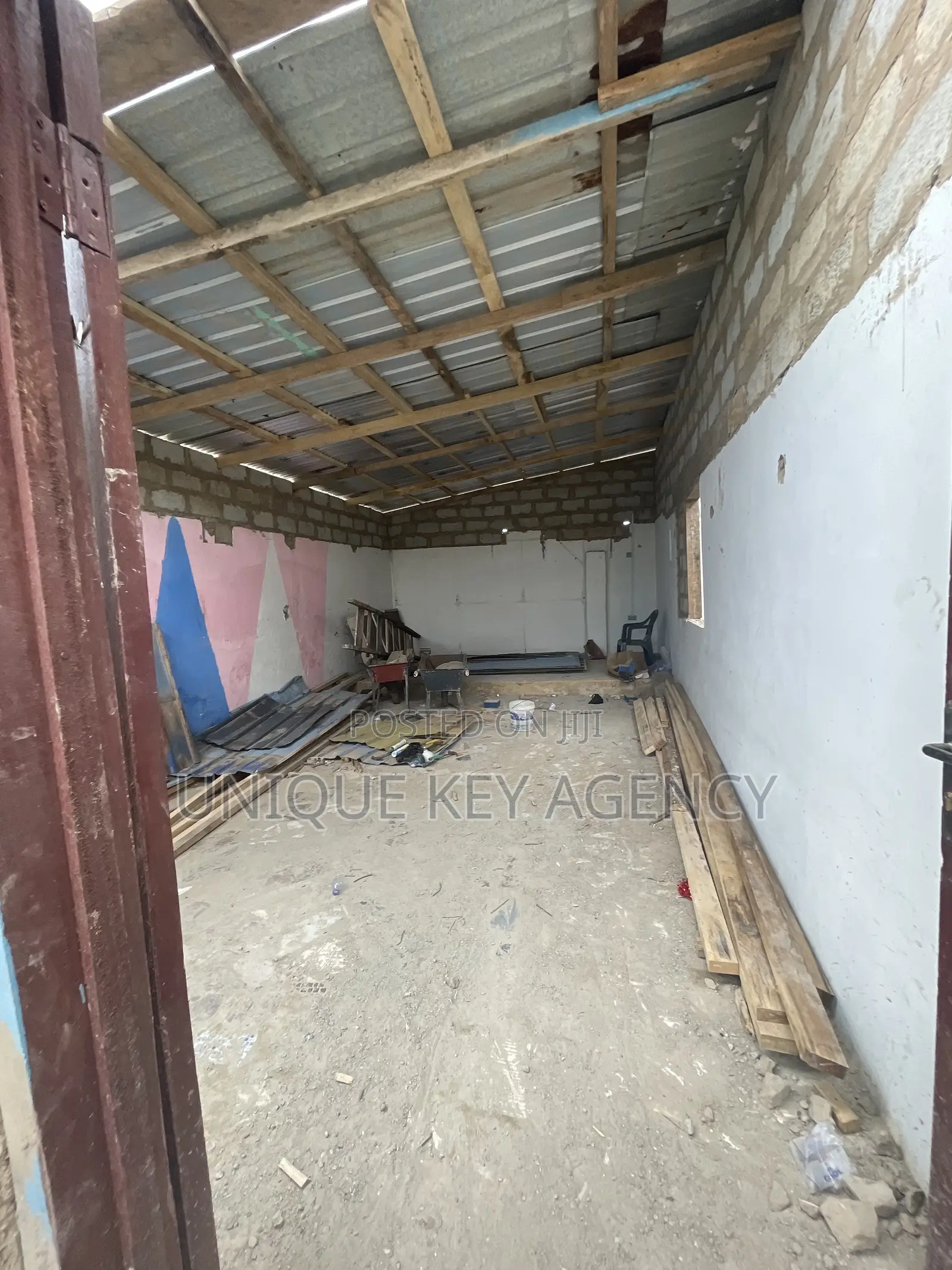 6bdrm House in Unique Key Agency, Achimota for sale