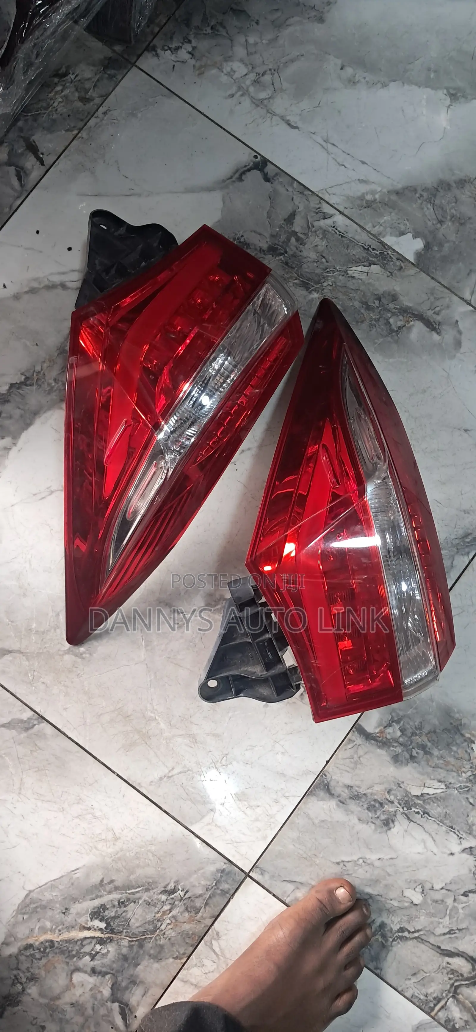 Toyota Corolla 2014 Japan Taillight Pair (Both Side)