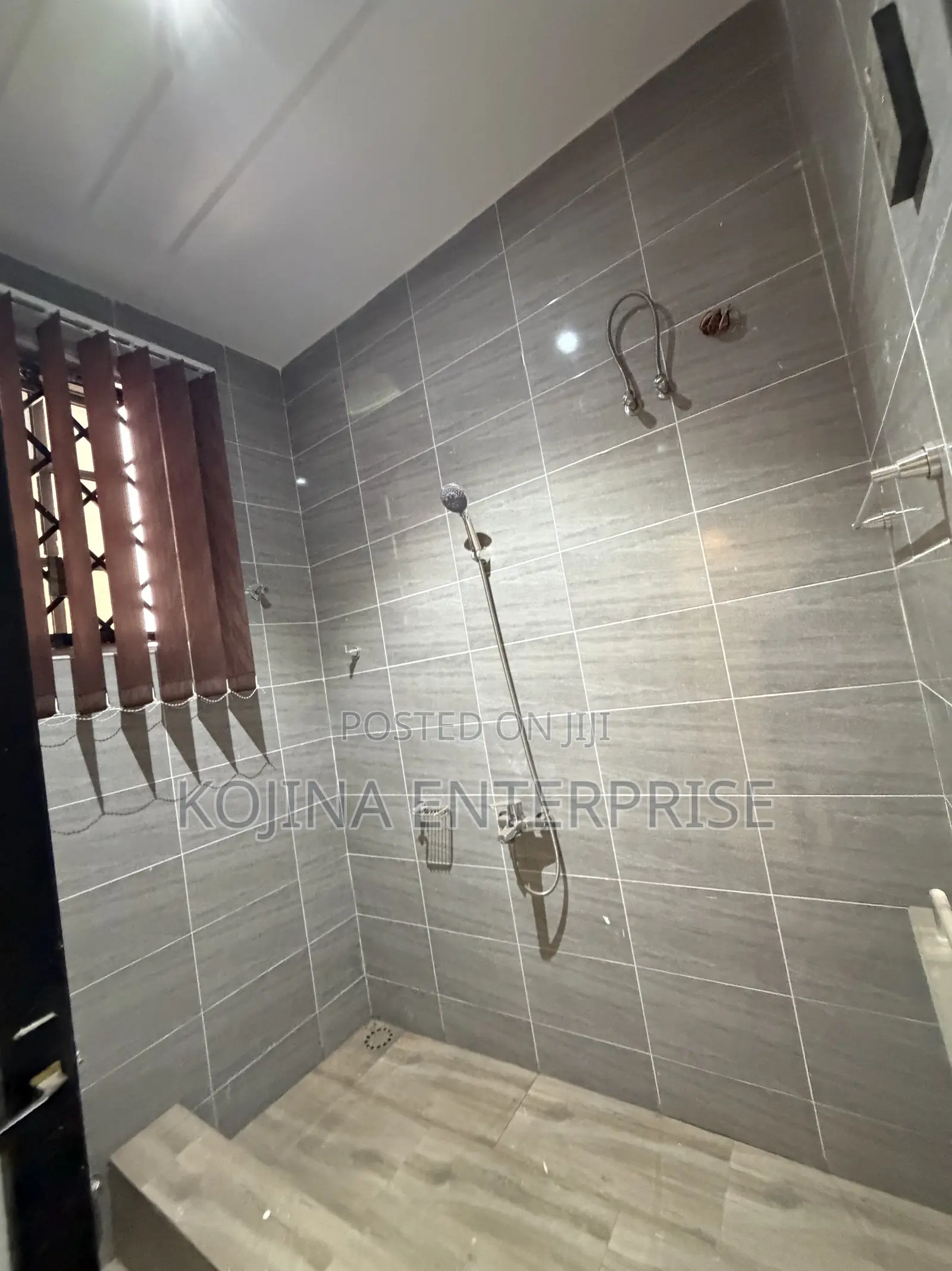 Furnished 6bdrm Mansion in Santasi-Oteng, Kumasi Metropolitan for sale