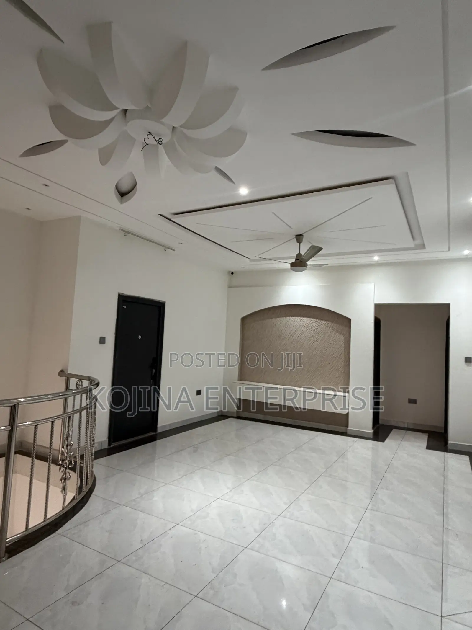 Furnished 6bdrm Mansion in Santasi-Oteng, Kumasi Metropolitan for sale