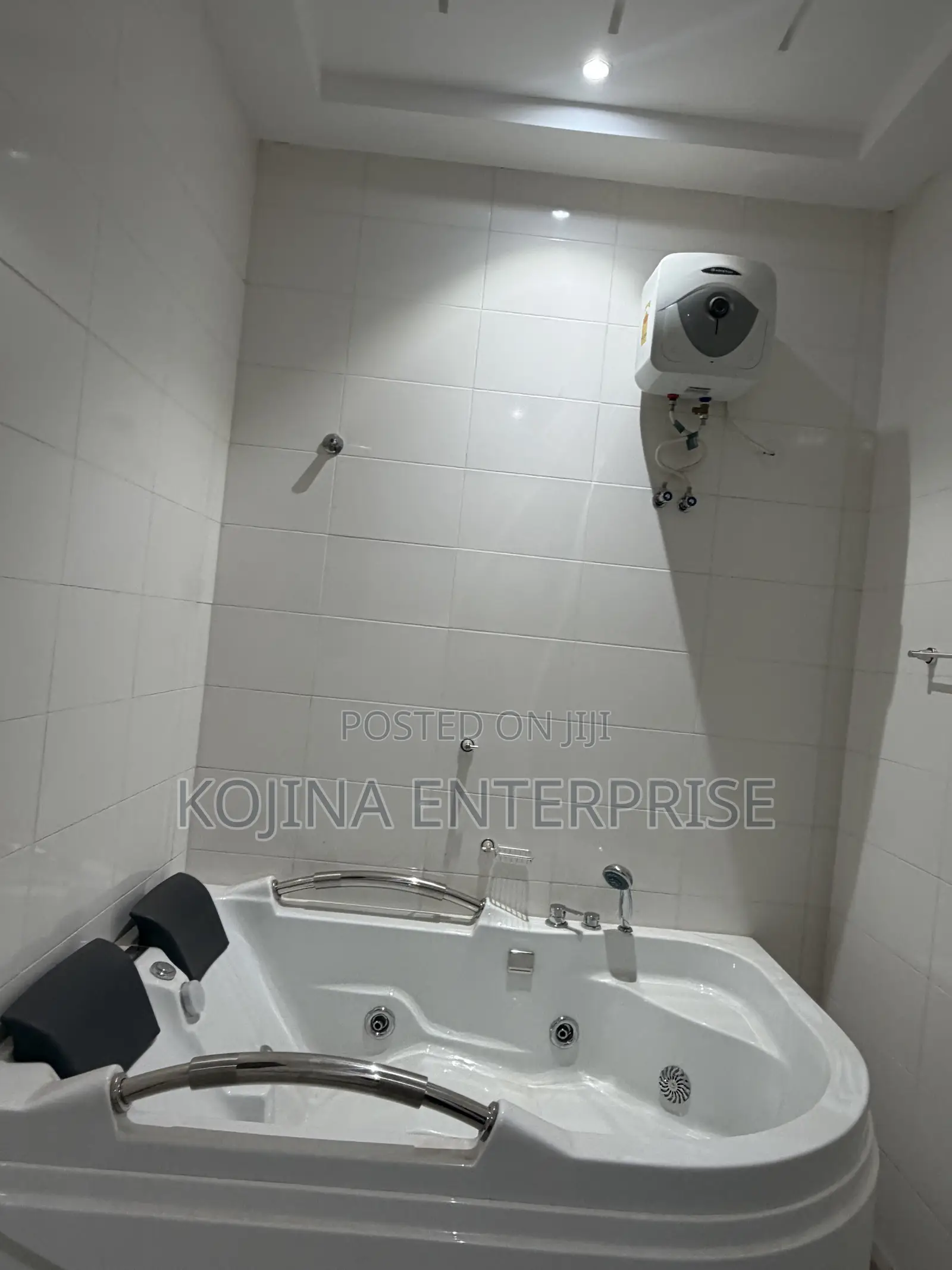 Furnished 6bdrm Mansion in Santasi-Oteng, Kumasi Metropolitan for sale
