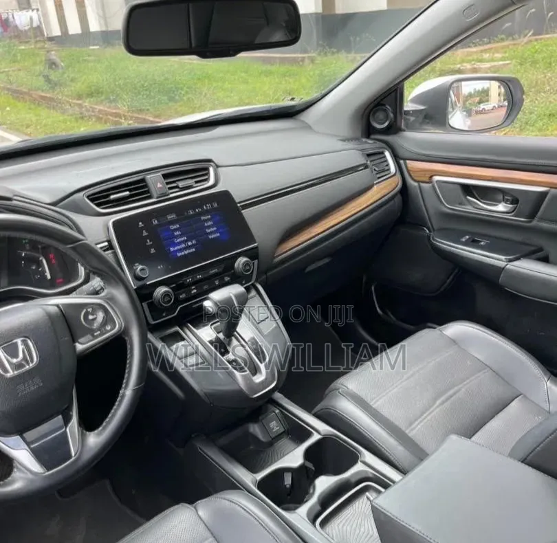 Honda CR-V Touring 4dr SUV AWD (1.5L 4cyl CVT) 2017 White