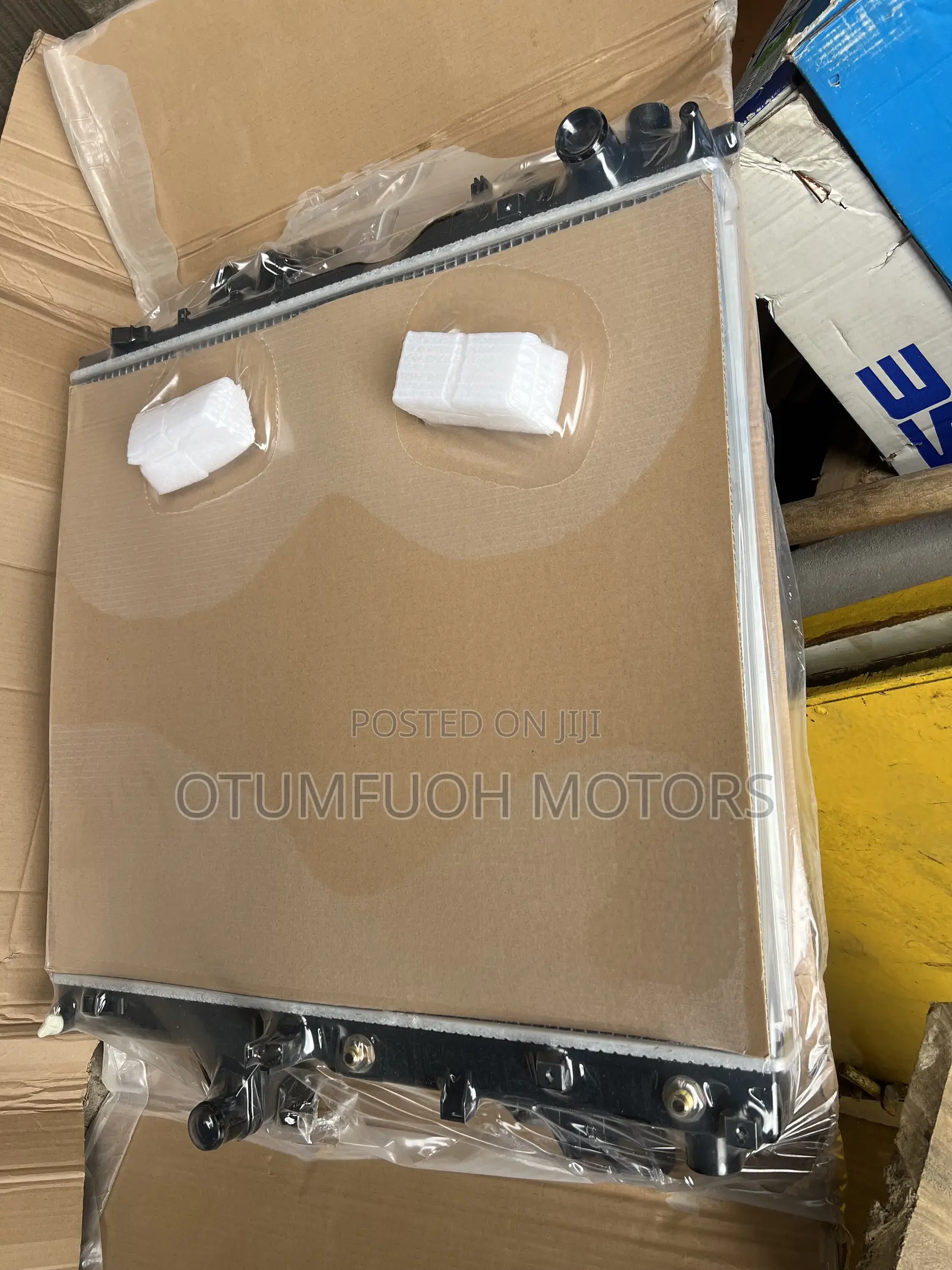 Toyota Land Cruiser Prado 2014 2015 2016 2017-19 Radiator (Water Tank)