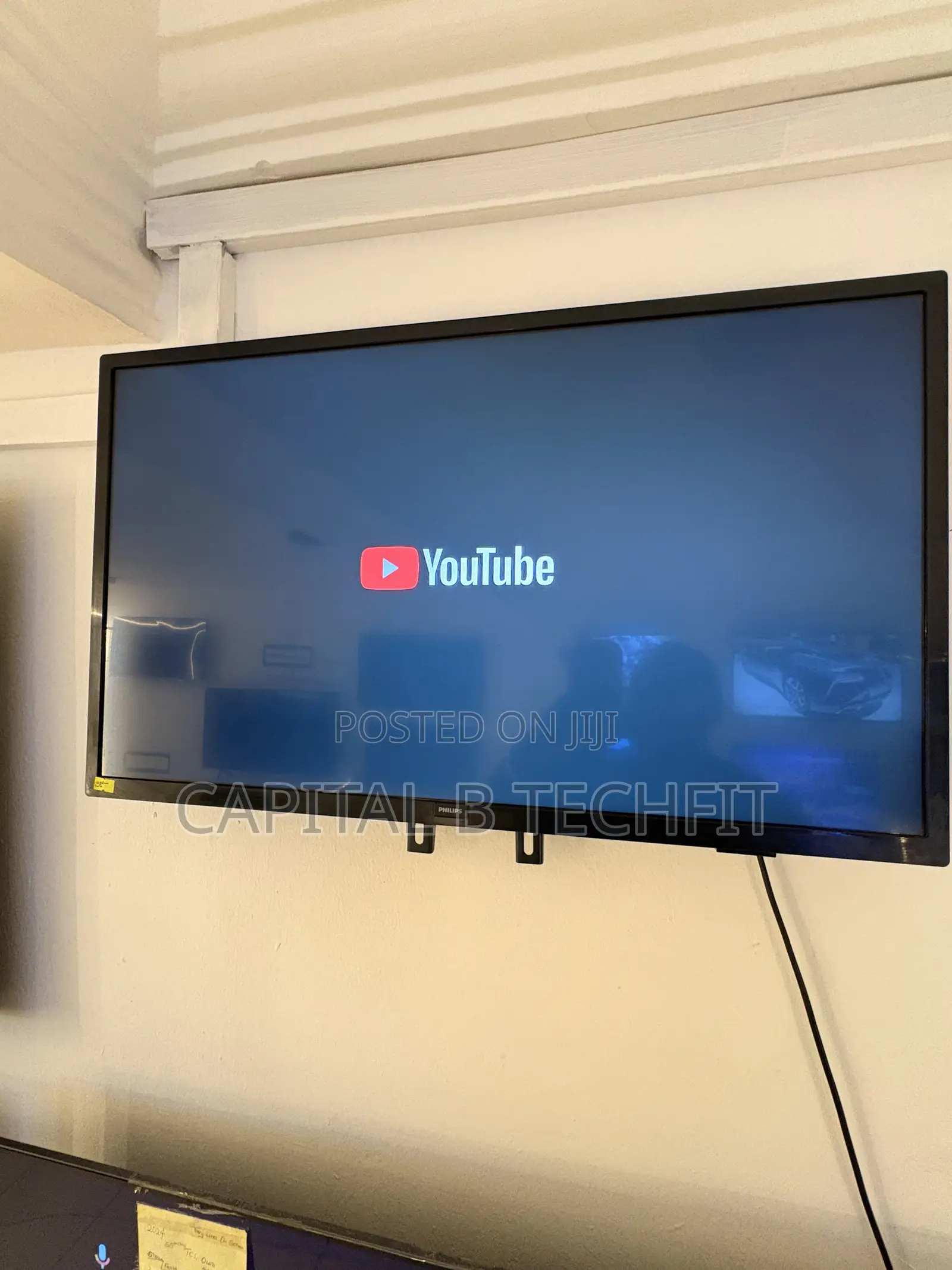 32inches Full Digital Satellite Android UHD HDR Smart Phillps TV