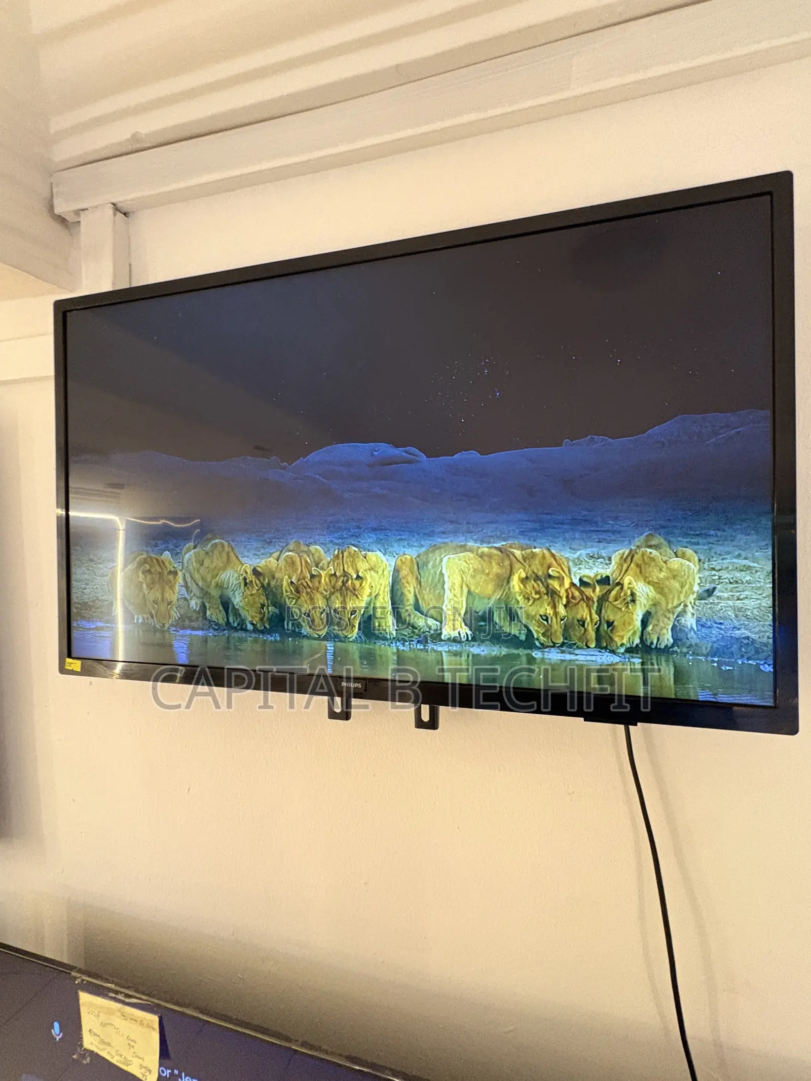 32inches Full Digital Satellite Android UHD HDR Smart Phillps TV