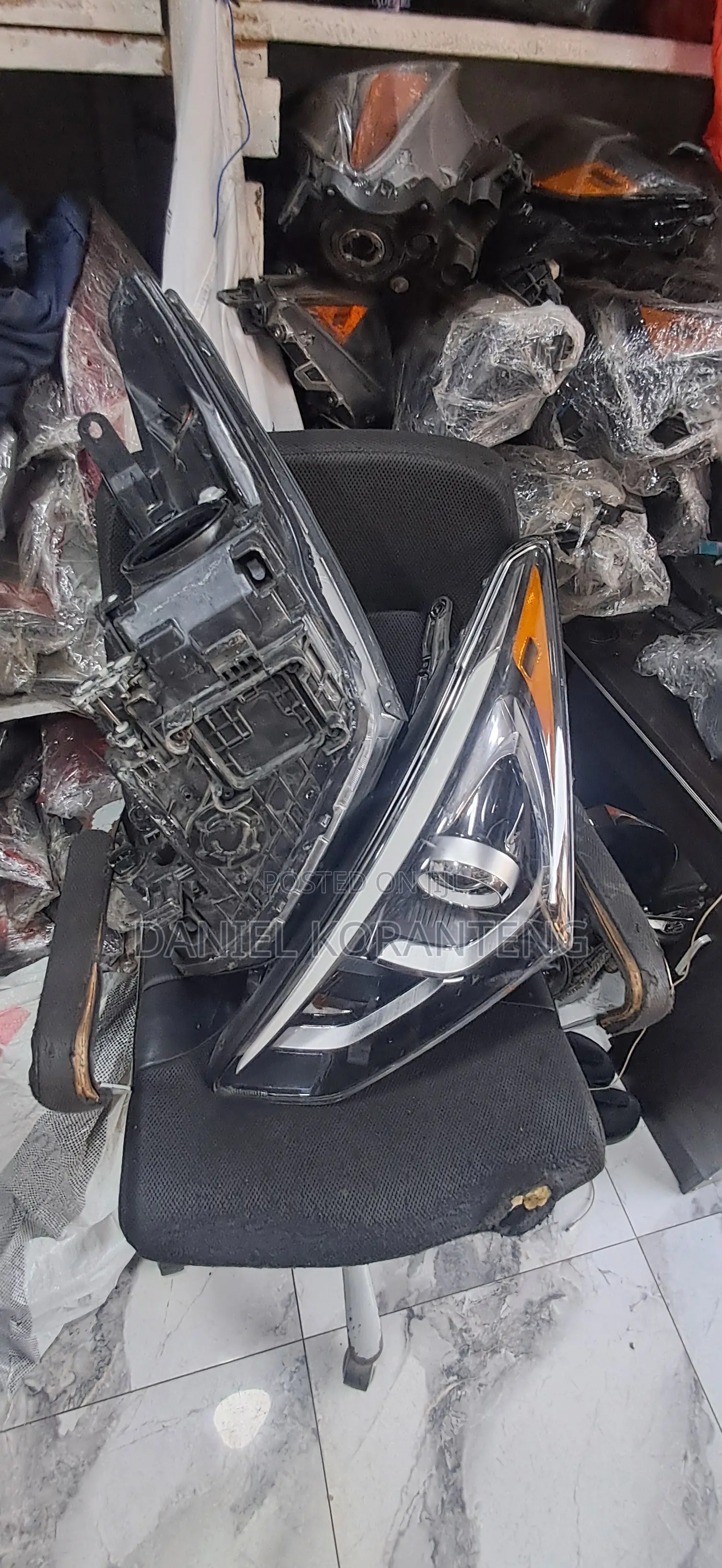 Santa Fe 2017 Headlight Pair
