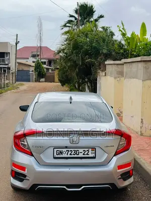 Honda Civic Touring 4dr Sedan (1.5L 4cyl) 2017 Silver