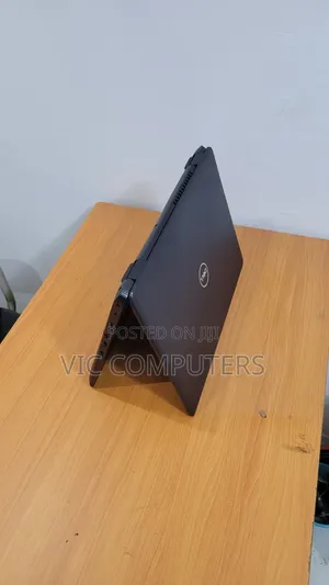 Laptop Dell Latitude 3400 8GB Intel Core i5 HDD+SSD 500GB
