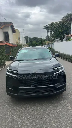 Toyota RAV4 XLE Premium 2026 Black