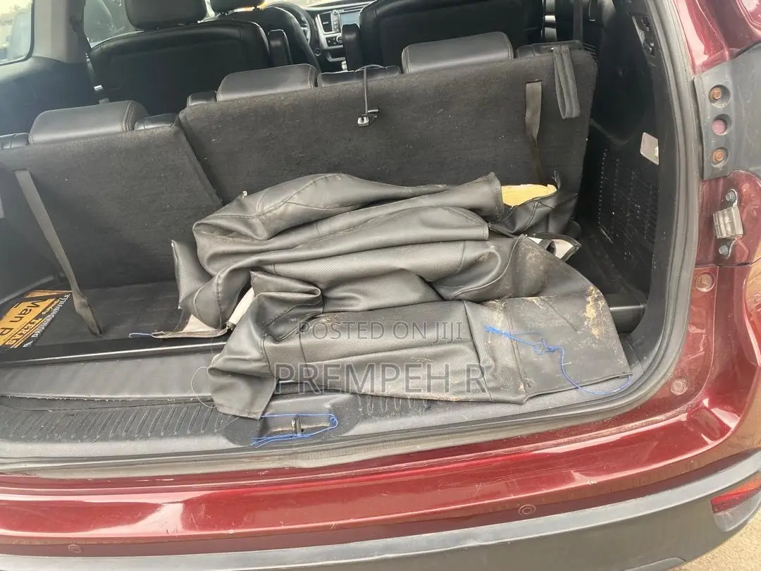 Toyota Highlander LE V6 4x2 (3.5L 6cyl 6A) 2016 Red