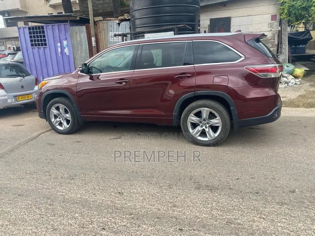 Toyota Highlander LE V6 4x2 (3.5L 6cyl 6A) 2016 Red