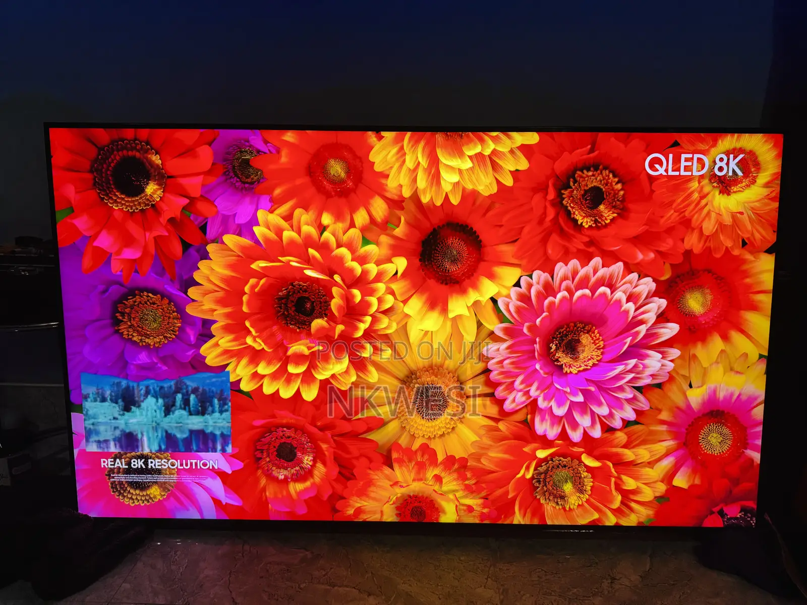 55” Samsung QLED 8K Resolution