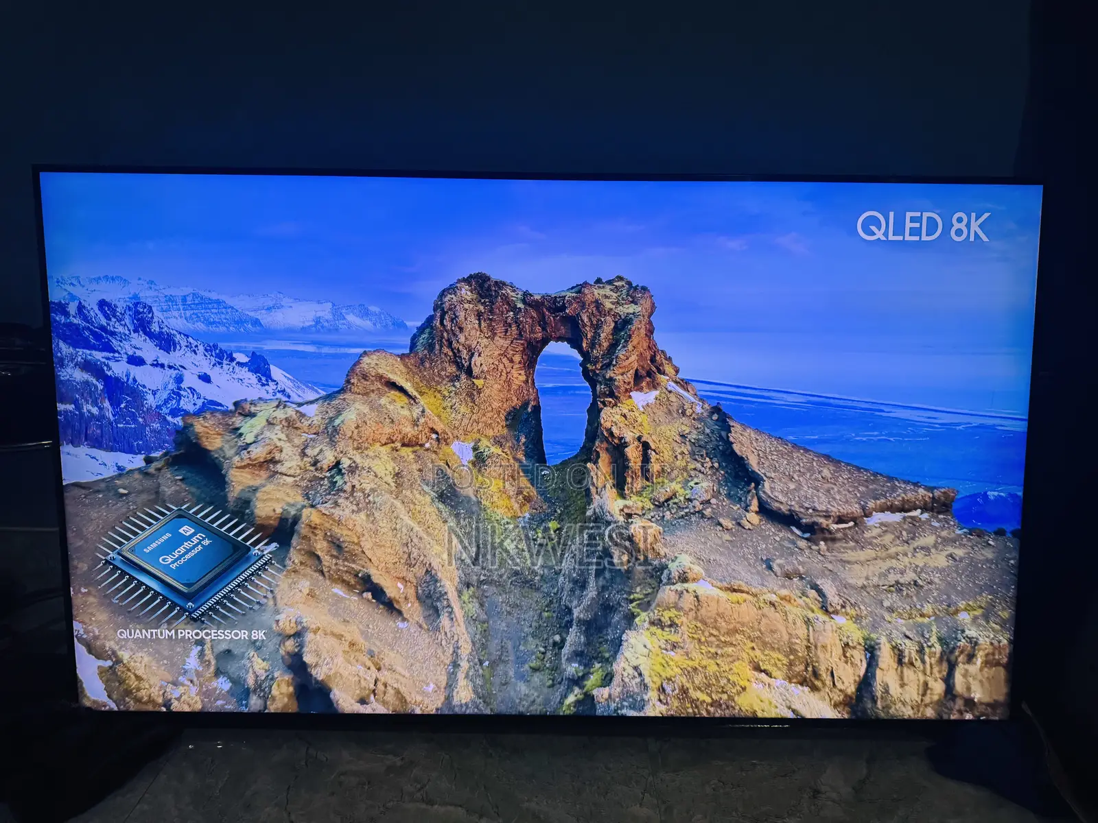 55” Samsung QLED 8K Resolution