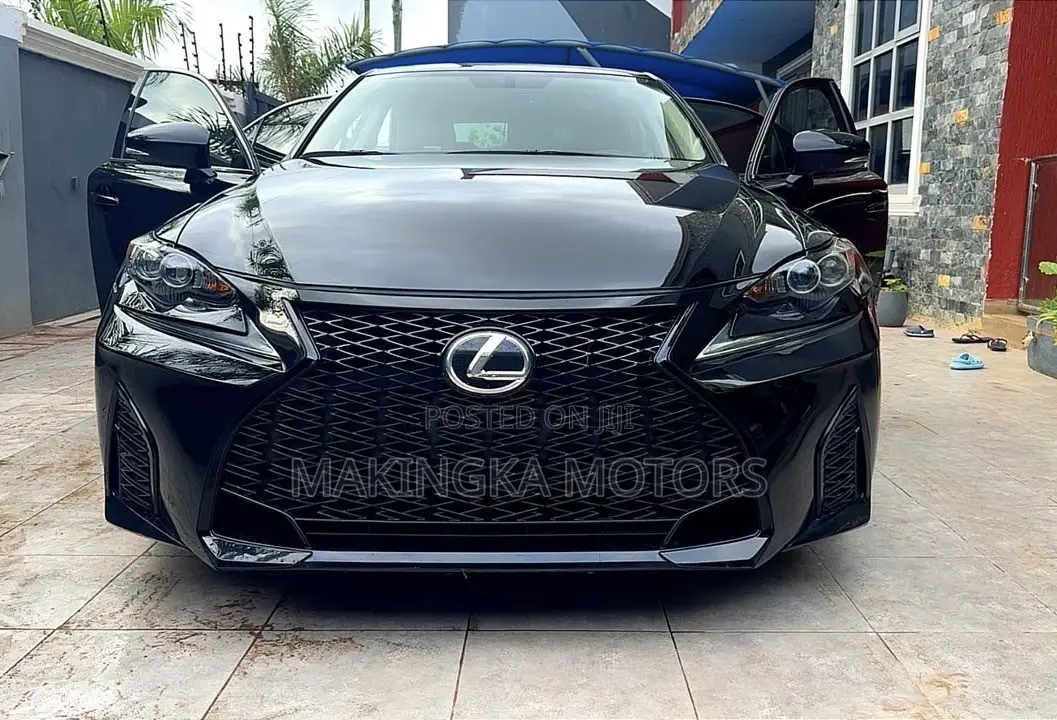 Lexus IS 200t 2016 Black
