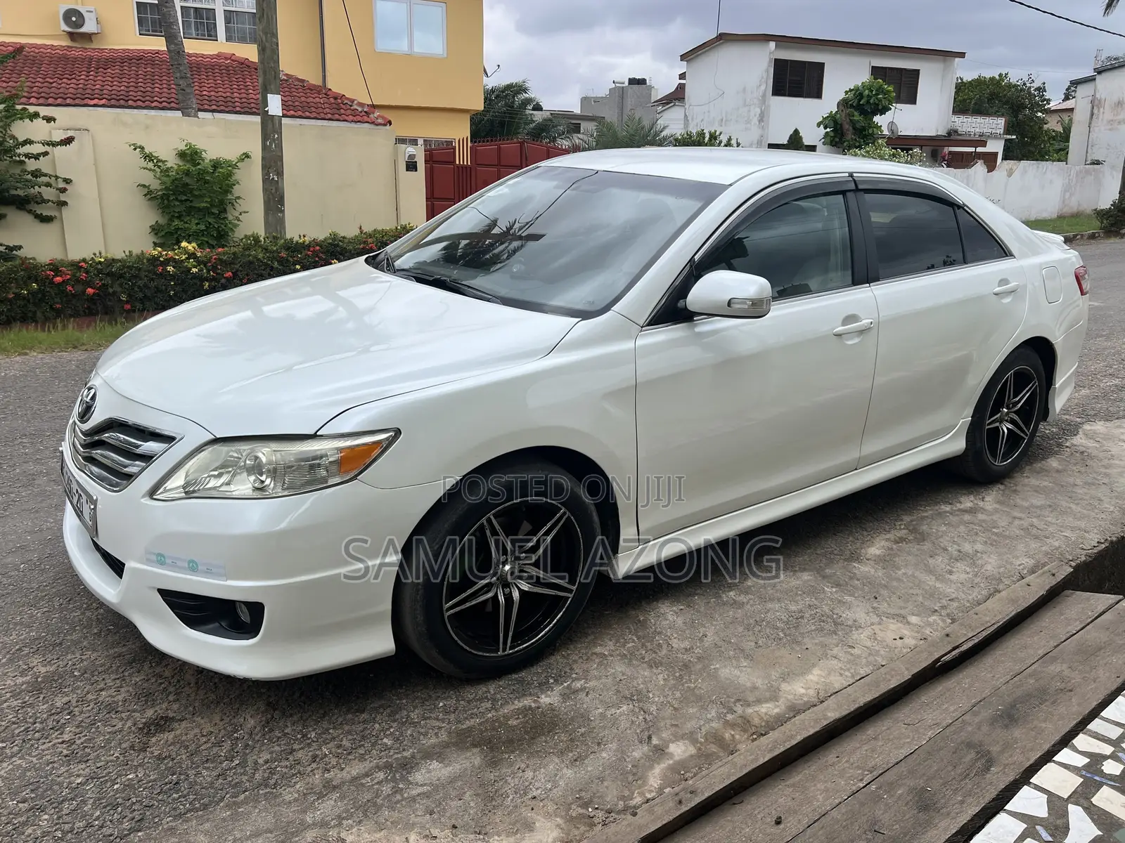 Toyota Camry LE 4dr Sedan (2.5L 4cyl 6AM) 2010 White