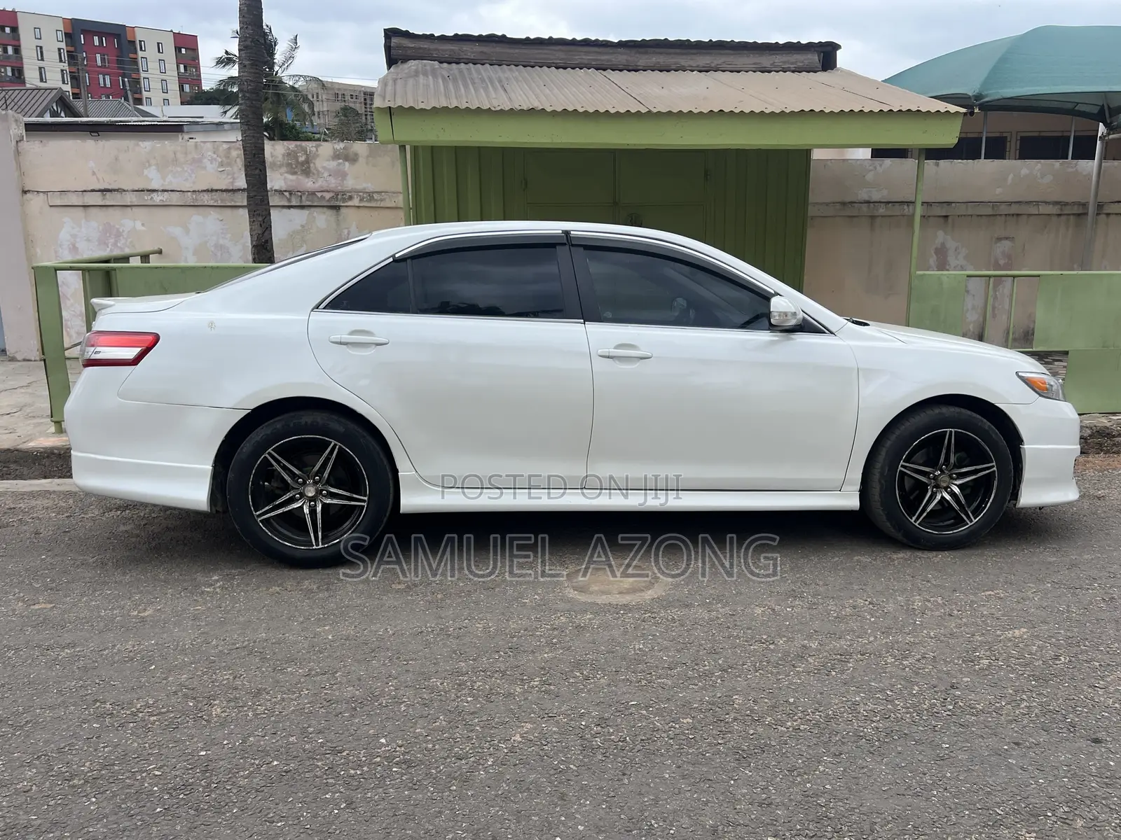 Toyota Camry LE 4dr Sedan (2.5L 4cyl 6AM) 2010 White