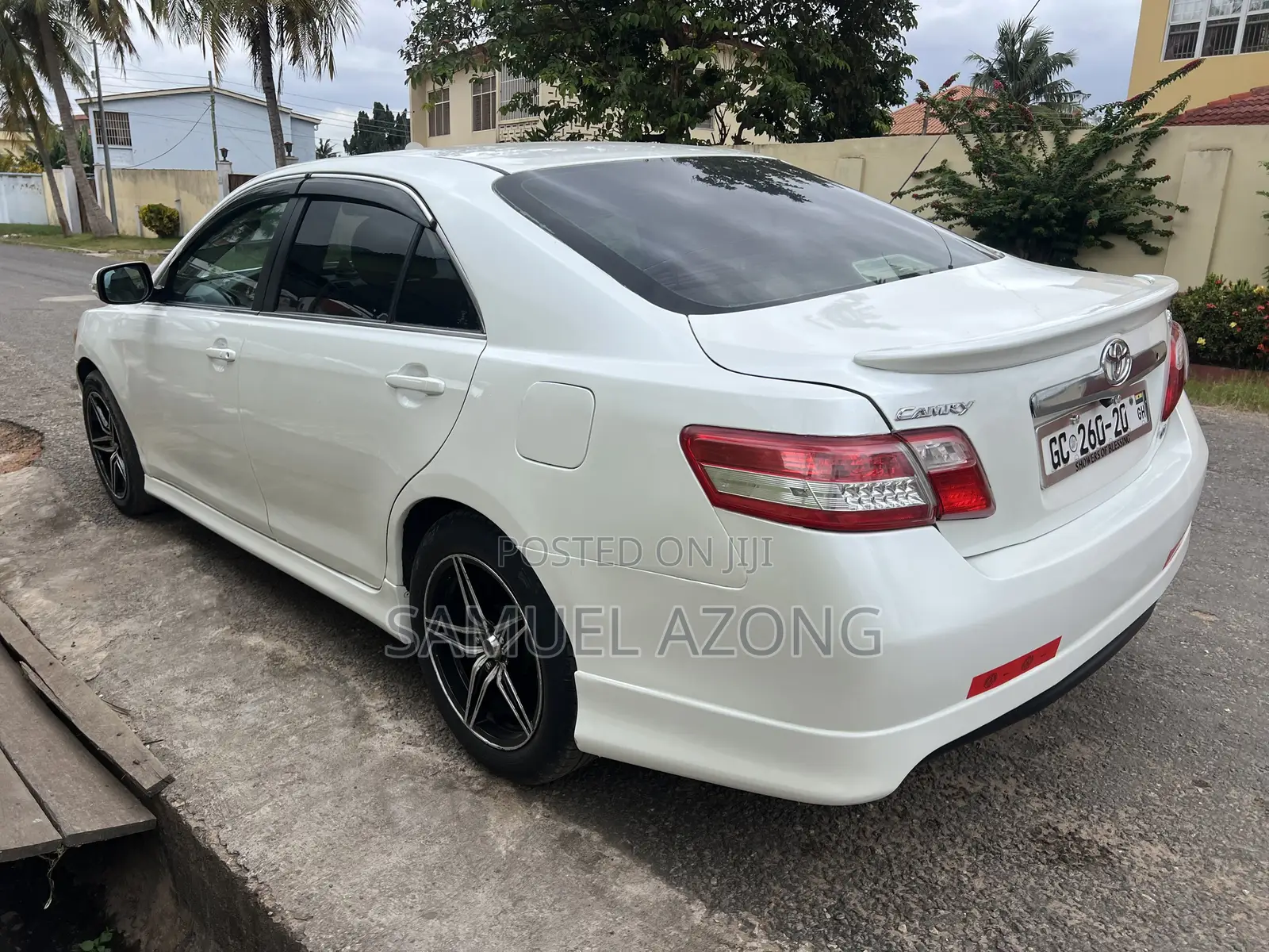Toyota Camry LE 4dr Sedan (2.5L 4cyl 6AM) 2010 White