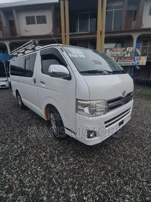 Toyota Grand HiAce G 3.0 Diesel Turbo 4WD 8-Seater 2001 White