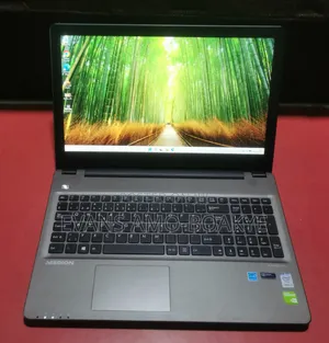 Laptop Medion Akoya P6677 8GB Intel Core i3 HDD 1T