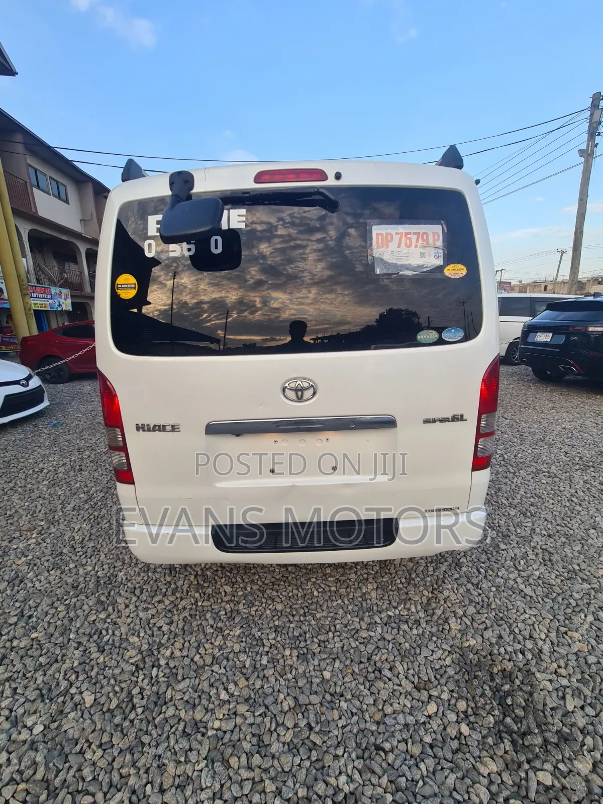 Toyota Grand HiAce G 3.0 Diesel Turbo 4WD 8-Seater 2001 White