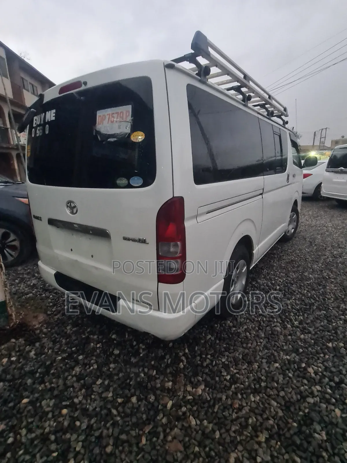 Toyota Grand HiAce G 3.0 Diesel Turbo 4WD 8-Seater 2001 White