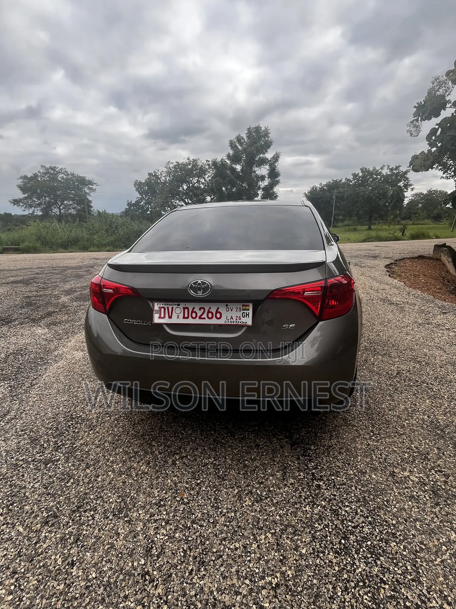 Toyota Corolla SE 4dr Sedan (1.8L 4cyl CVT) 2017