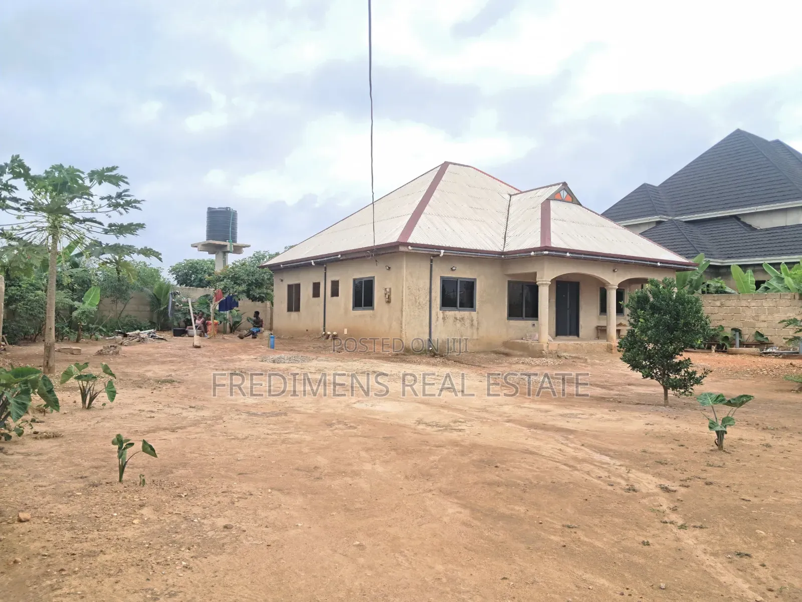 4bdrm House in Fredimens Real, Atwima Kwanwoma for sale