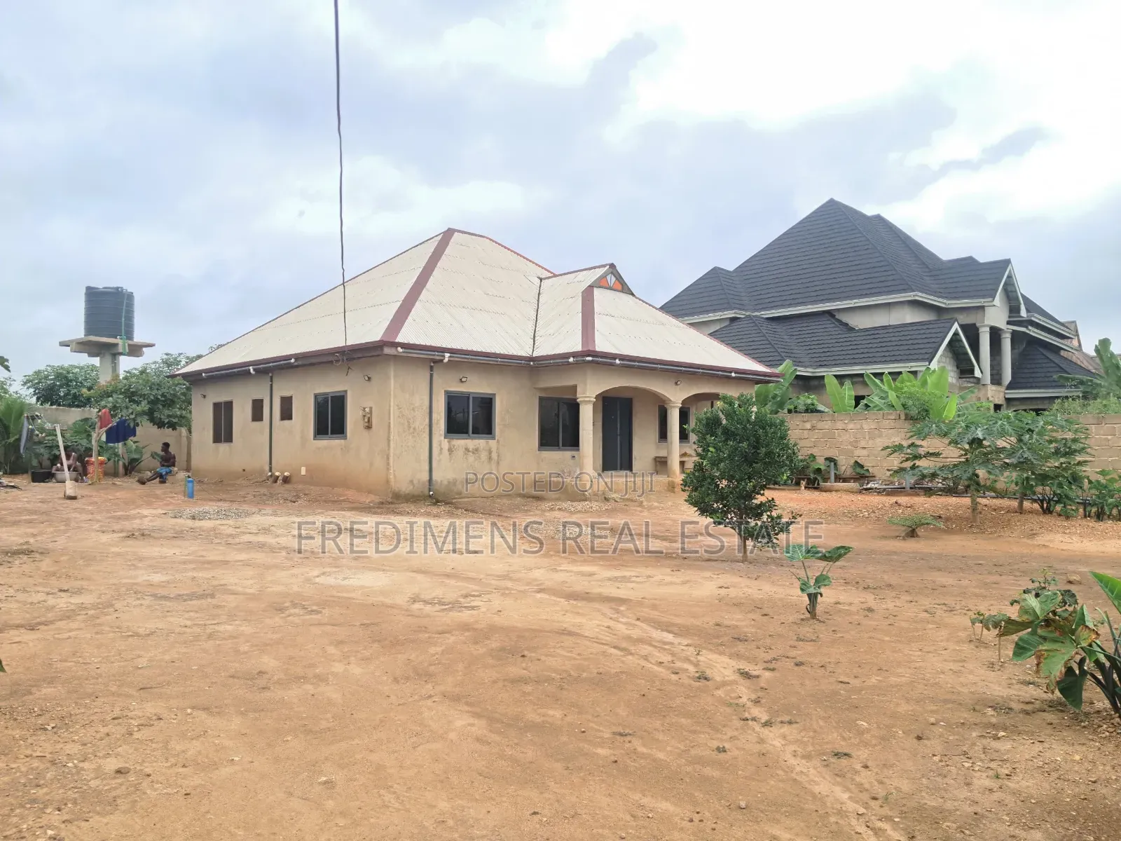 4bdrm House in Fredimens Real, Atwima Kwanwoma for sale