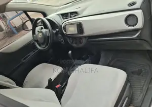 Toyota Vitz 1.3 FWD 5dr 2012 White