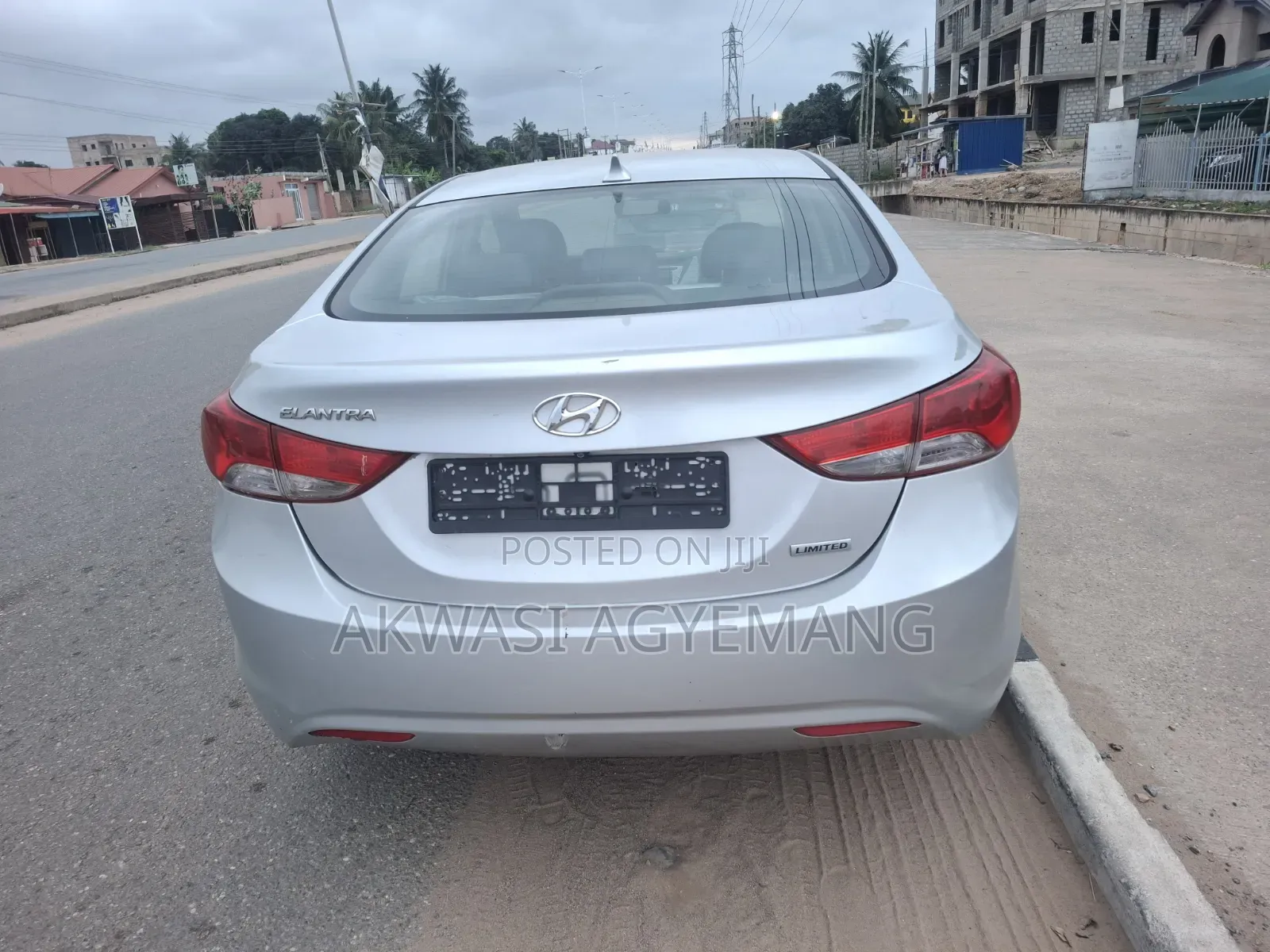 Hyundai Elantra GLS Sedan FWD (1.8L 4cyl 6M) 2013 Silver
