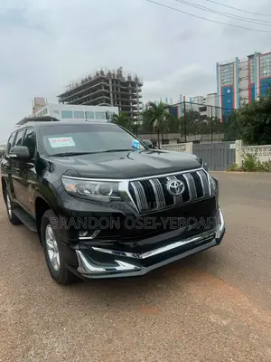 Toyota Land Cruiser Prado 2023 Black