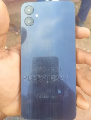 Samsung Galaxy A05 64 GB Black