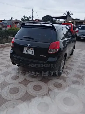 Toyota Matrix Hatchback FWD (1.8L 4cyl 5M) 2010 Black